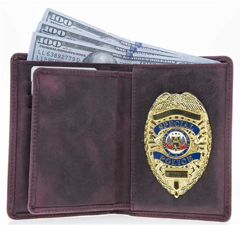 20 Best Badge Wallet for 2022