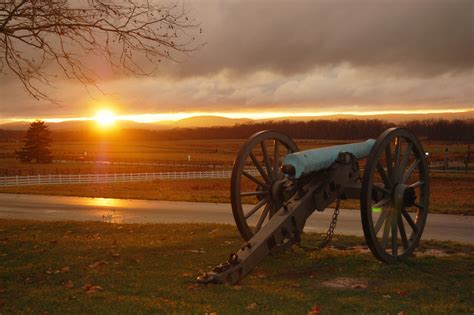 Gettysburg Ghost Video - Tourist Captures Spooky Battlefield Ghost Sighting... But Is It Real ...