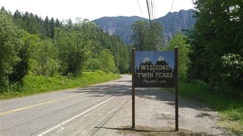 City installs replica 'Welcome to Twin Peaks' sign on Reinig Road ...