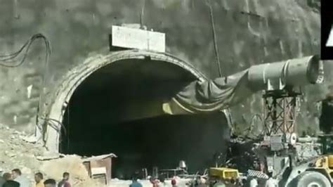 Tunnel Collapse in India Traps 40 Workers: Rescue Operation Underway