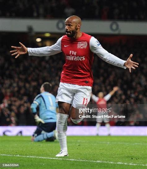 Thierry Henry celebrates scoring the Arsenal goal during the FA Cup... News Photo - Getty Images