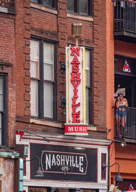 Nashville Neon Sign on Broadway - NASHVILLE, USA - JUNE 15, 2019 ...