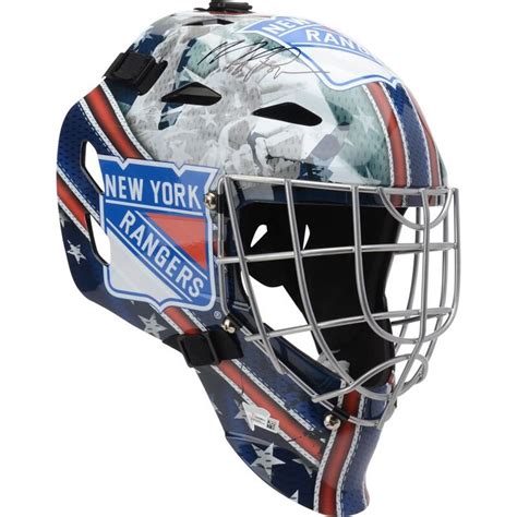 the new york rangers goalie helmet is shown