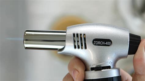 Video: How To Use a Kitchen Blowtorch - Dish Works