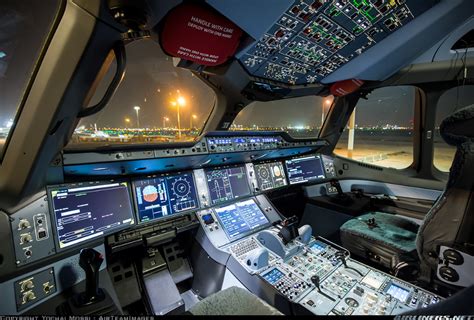 Cathay Pacific Airbus A350-941XWB cockpit (Airliners.net) | Pilots aviation, Cockpit, Airbus