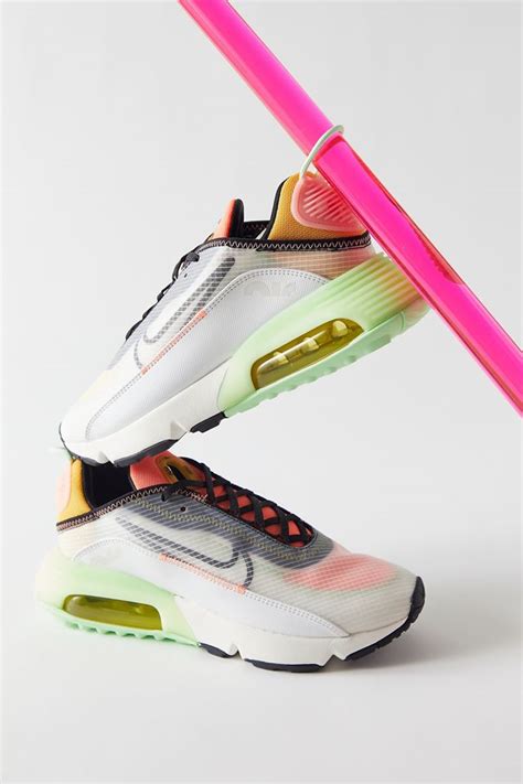 Nike Air Max 2090 Sneaker | Urban Outfitters