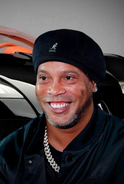 Ronaldinho, el hazmerreír de todo España por conducir este Bugatti ...