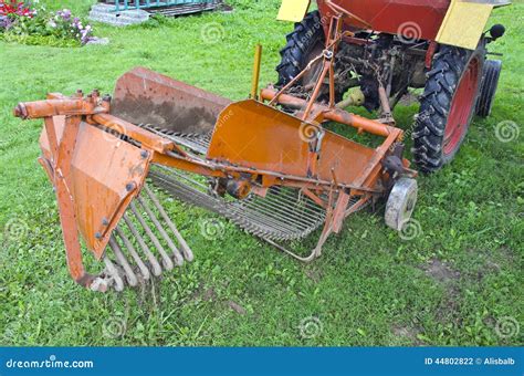 Potato Harvesting Small Combine Machinery in Farm Stock Photo - Image of businesses, mechanized ...