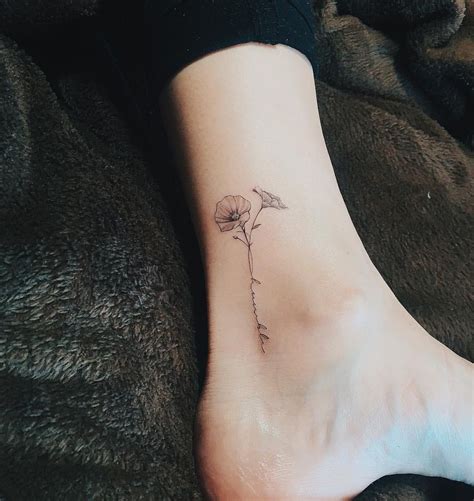 Letters with flower tattoo @ Instagram Mini Tattoos, Tattoos Skull ...