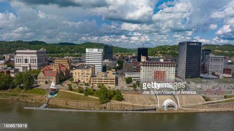 28 Charleston West Virginia Skyline Stock Photos, High-Res Pictures ...