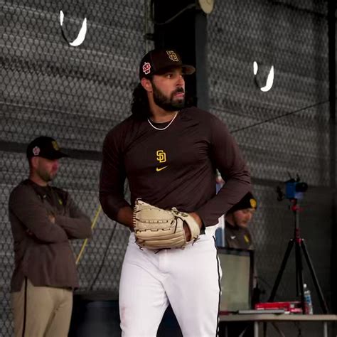 San Diego Padres on Twitter: "Pitchers putting in work. #PadresST https://t.co/s5ooHjdKHc" / Twitter