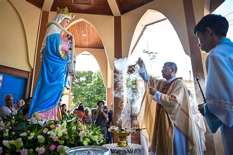 Thai Catholics preserve old traditions | The Star