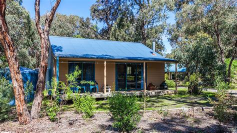 Surf Coast Cabins at Aireys Inlet, Accommodation, Great Ocean Road, Victoria, Australia