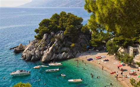 Brela Beach / Dalmatia / Croatia // World Beach Guide