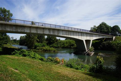 Rigid frame bridges with V-shaped legs from around the world | Structurae