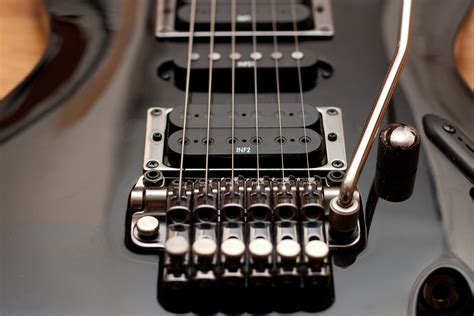 Changing Strings with a ZR Bridge. | OSIRIS GUITAR