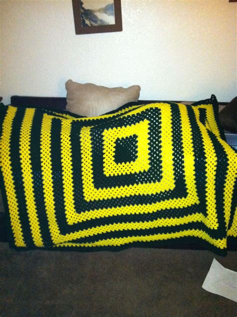 Oregon Duck color afghan | Crochet, Crochet blanket, Blanket