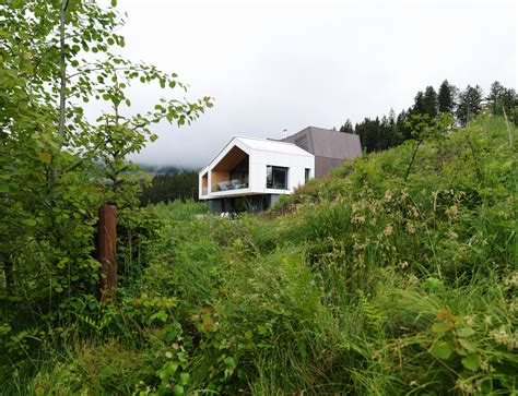 Mountain-View House / SoNo Arhitekti | ArchDaily