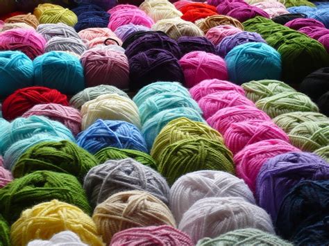 Yarn Crafters - ST. JOHN LUTHERAN CHURCH