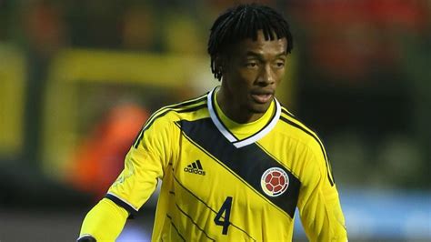 Transfer news: Fiorentina dismiss reports that Juan Cuadrado may go to Roma | Football News ...