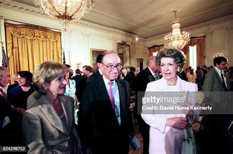 205 Alan Greenspan & Andrea Mitchell Photos & High Res Pictures - Getty ...