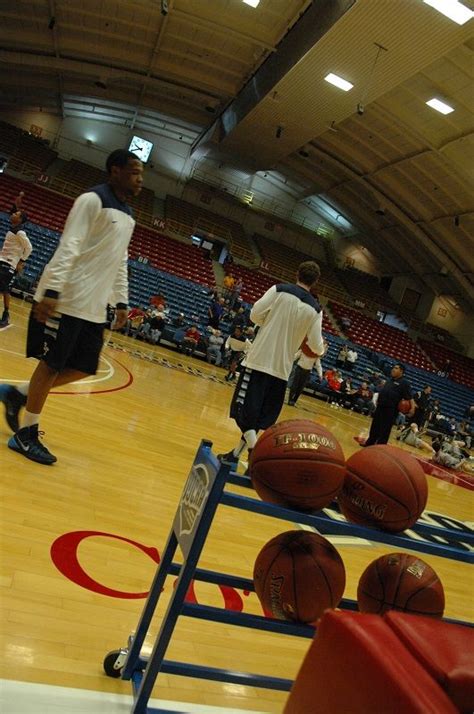 Pre-game warm ups as your Roadrunners prepare to take on Shelton State. Baseball & Softball ...