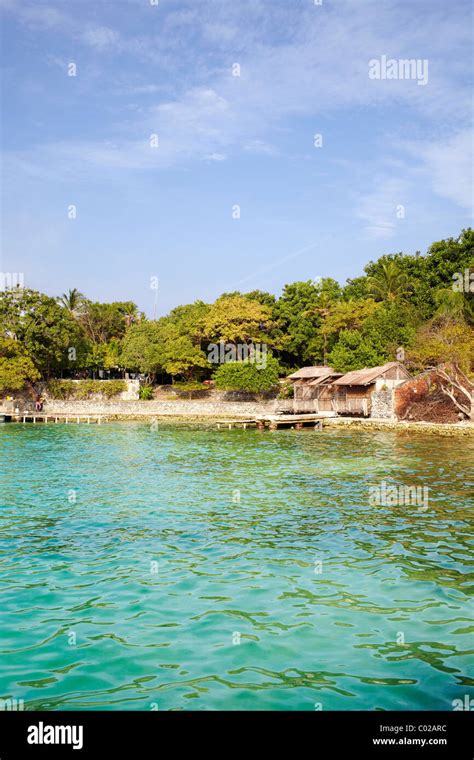 Blue sea wood hut baru island hi-res stock photography and images - Alamy