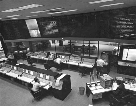 Space History Photo: JPL's Space Flight Operations Facility | Space