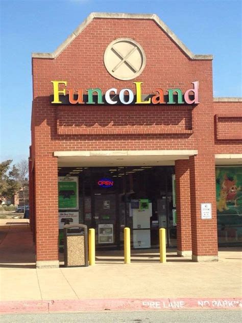 FuncoLand still exists in Mesquite, TX : r/gaming