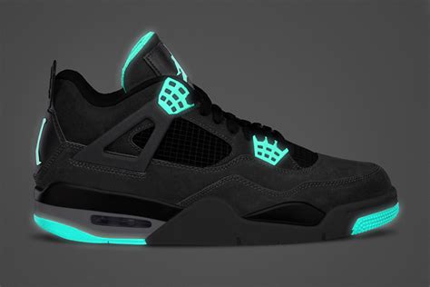 Air Jordan IV Retro "Green Glow" | HYPEBEAST