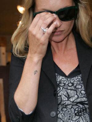 Kate Moss gets an anchor tattoo - CelebsNow