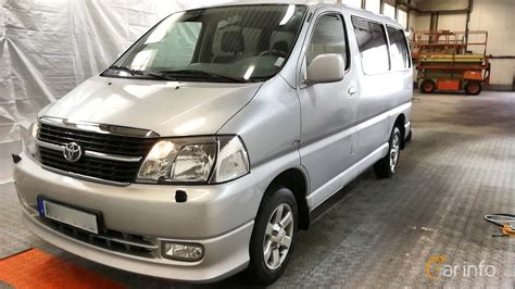 Toyota HiAce Minibus 2.5 4WD 95hp, 2010