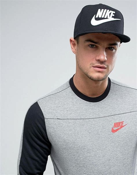 Get this Nike's cap now! Click for more details. Worldwide shipping ...