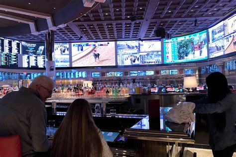 Wynn Las Vegas closing race and sportsbook, poker room | Las Vegas Review-Journal