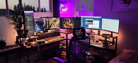 Multi-Monitor Desk Setup Tours