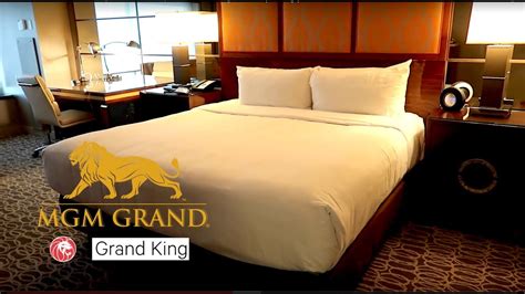 Las Vegas MGM Grand Tower King Room Tour (Vegas Re-Opening Weekend ...