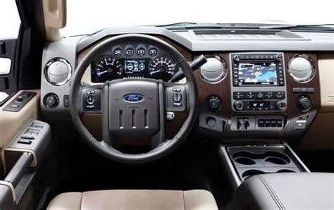 2011 Ford F-450 Super Duty Pictures - 10 Photos | Edmunds