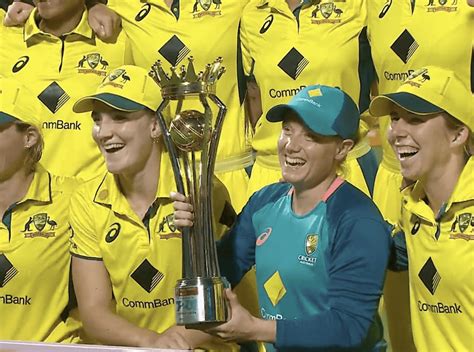 India Women vs Australia 3rd T20I: Australia Women Clinch Victory, Defeating India Women by 7 ...