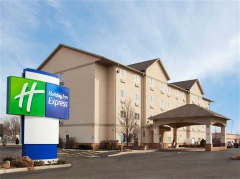 Holiday Inn Express, Columbus, Ohio Expo | Holiday inn, Hotel suites, Hotel