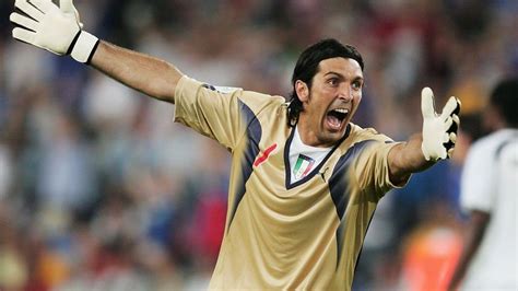 Buffon 2006 : Buffon 2006 07 Serie B Gianluigi Buffon Photo 2591327 ...