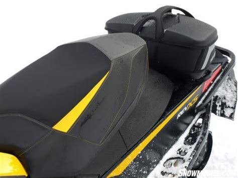 Snowmobile Pictures: Snowmobile 2014 Ski-Doo MXZ TNT ACE 900 LINQ Bag, Snowmobile Images