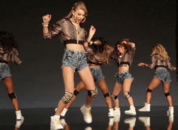 Awkward Taylor Swift Dancing GIF - Find & Share on GIPHY