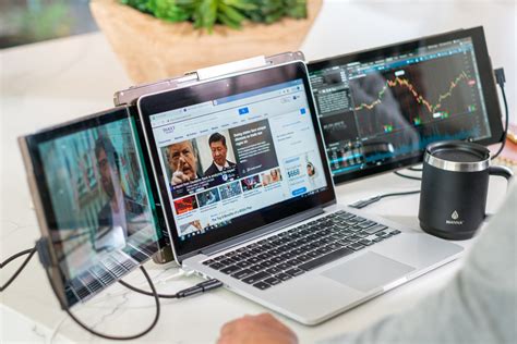 TRIO Lets You Easily Add a Triple Monitor Setup to Any Laptop - The ...