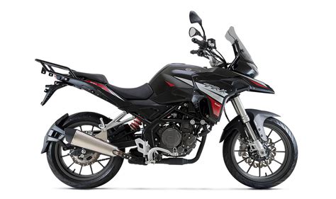 2024 Benelli TRK 251 Price, Specs, Top Speed & Mileage in India