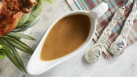 Turkey Gravy with Martha Stewart | Turkey gravy, Turkey gravy from ...