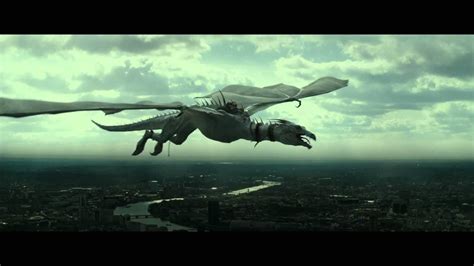 Harry Potter and the Deathly Hallows - Part 2 (Dragon Flight Scene - HD) | Harry potter ...