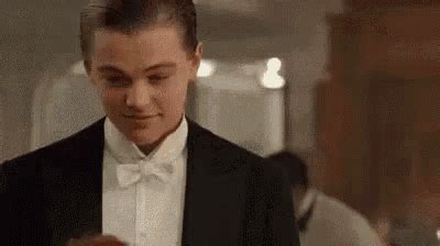 Titanic Funny GIF - Titanic Funny Hindi - Discover & Share GIFs