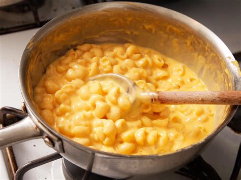 The Food Lab's Ultra-Gooey Stovetop Mac and Cheese Recipe