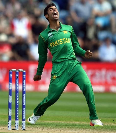 PHOTOS: Pakistan thrash England to storm into Champions Trophy final ...