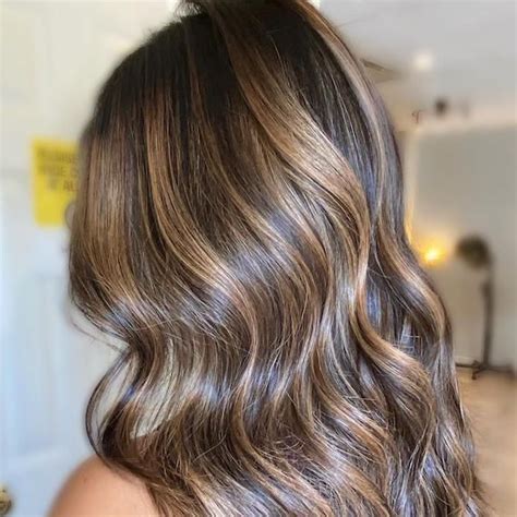 Half Head Highlights: Your Everything Guide | Wella Professionals | Balayage hair brunette with ...